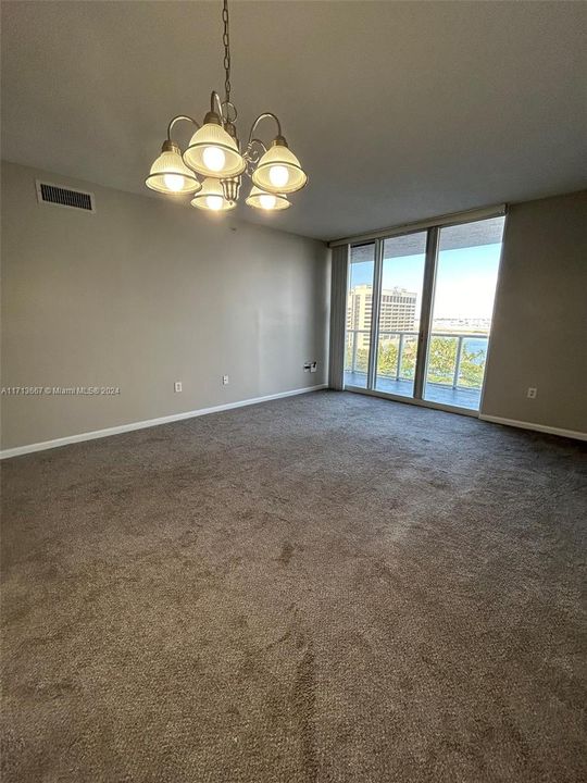 For Rent: $2,700 (2 beds, 2 baths, 914 Square Feet)