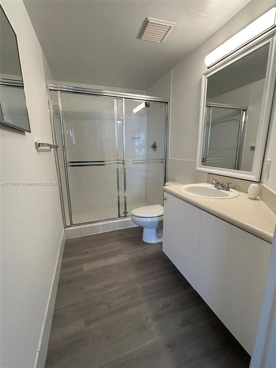 For Rent: $2,700 (2 beds, 2 baths, 914 Square Feet)