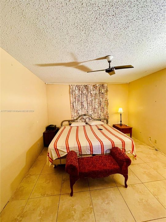 For Sale: $135,000 (2 beds, 2 baths, 1102 Square Feet)