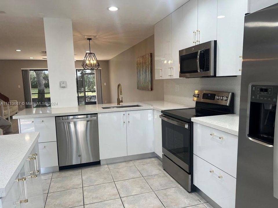 For Sale: $340,000 (3 beds, 2 baths, 1224 Square Feet)