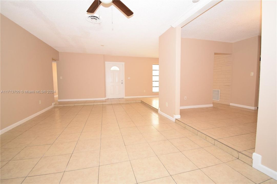 For Sale: $447,500 (4 beds, 2 baths, 2013 Square Feet)