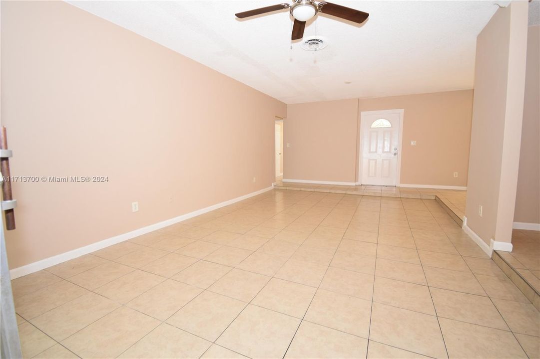 For Sale: $447,500 (4 beds, 2 baths, 2013 Square Feet)