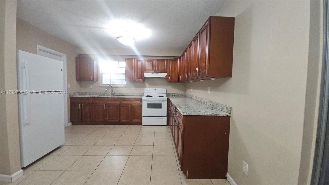 For Sale: $447,500 (4 beds, 2 baths, 2013 Square Feet)