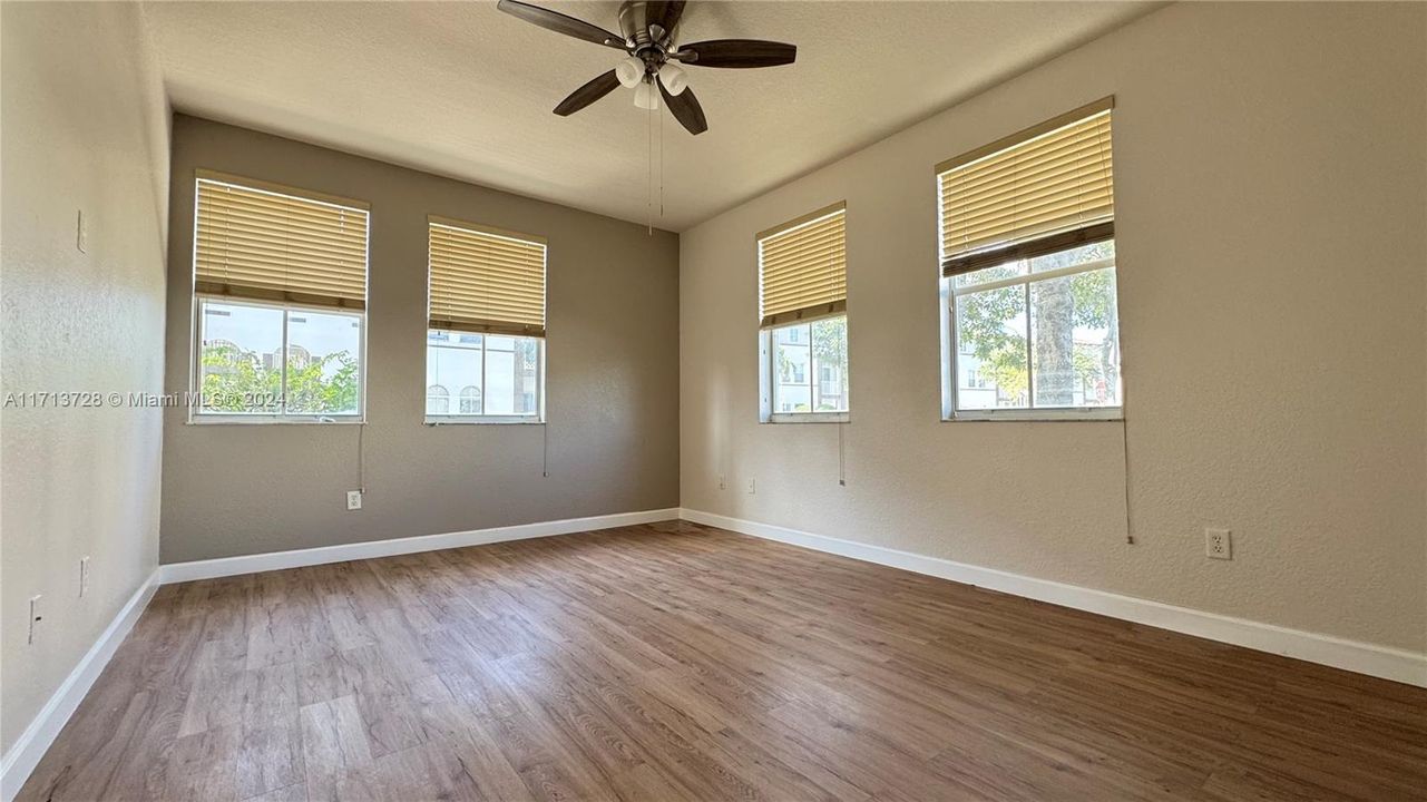 For Rent: $3,000 (3 beds, 2 baths, 1340 Square Feet)