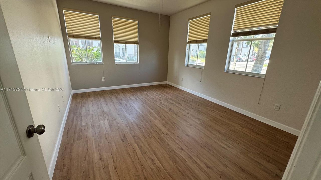 For Rent: $3,000 (3 beds, 2 baths, 1340 Square Feet)