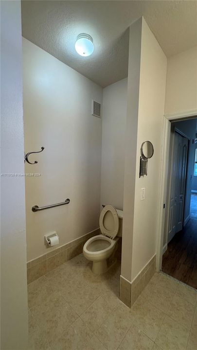 For Rent: $3,000 (3 beds, 2 baths, 1340 Square Feet)