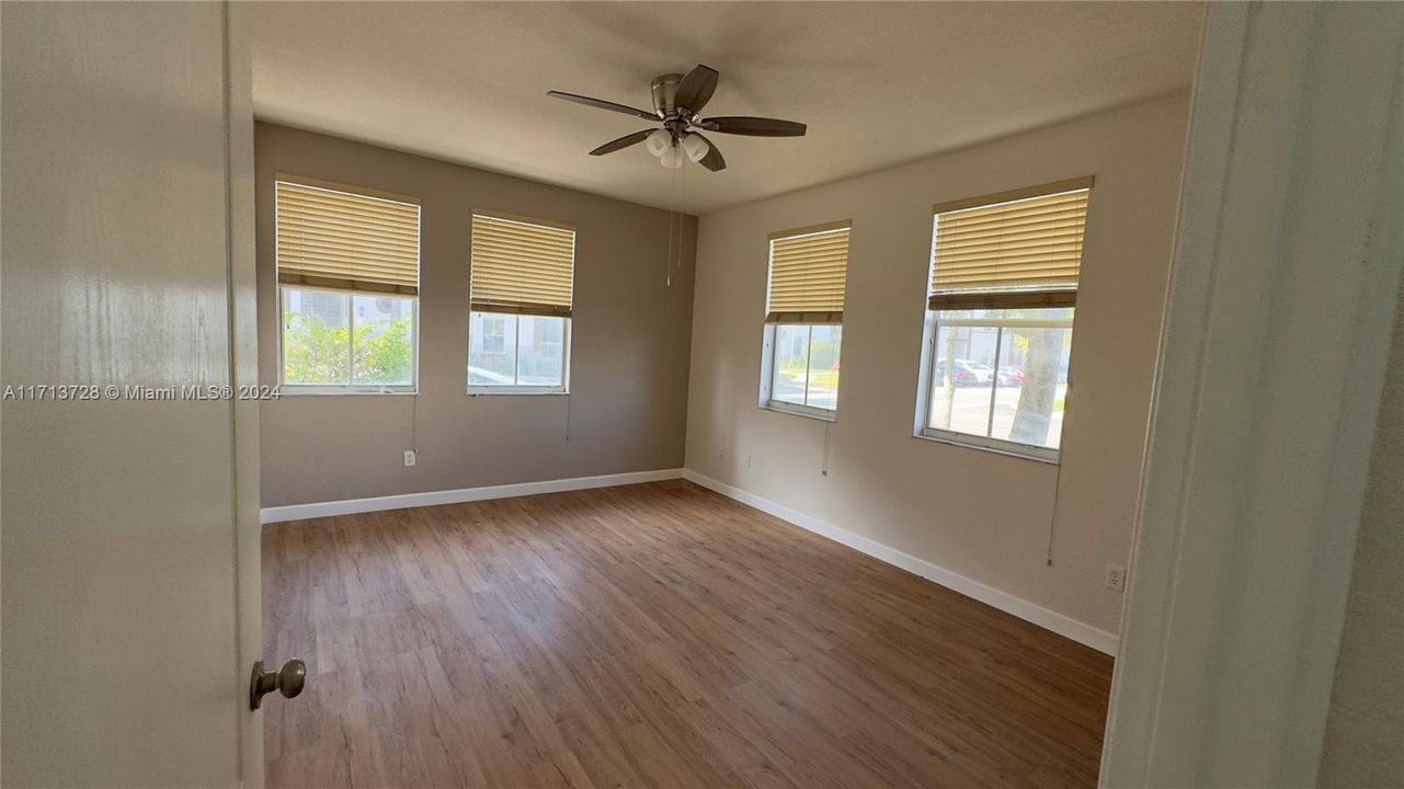 For Rent: $3,000 (3 beds, 2 baths, 1340 Square Feet)