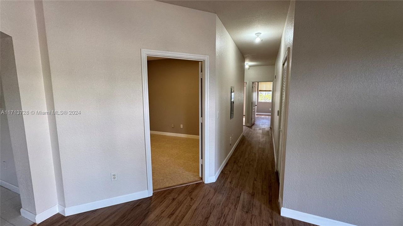 For Rent: $3,000 (3 beds, 2 baths, 1340 Square Feet)