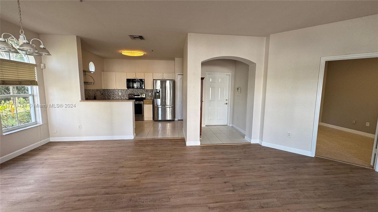 For Rent: $3,000 (3 beds, 2 baths, 1340 Square Feet)