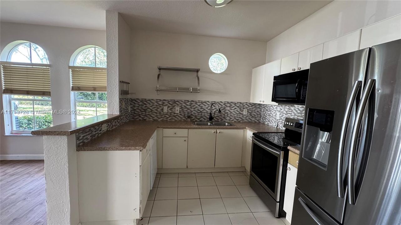 For Rent: $3,000 (3 beds, 2 baths, 1340 Square Feet)