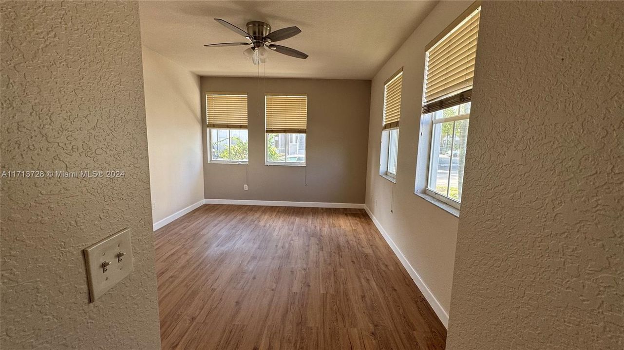 For Rent: $3,000 (3 beds, 2 baths, 1340 Square Feet)