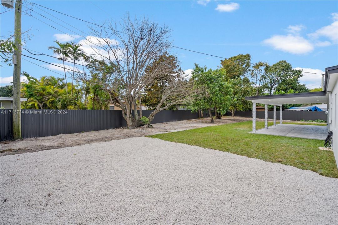 For Sale: $969,000 (3 beds, 2 baths, 1152 Square Feet)