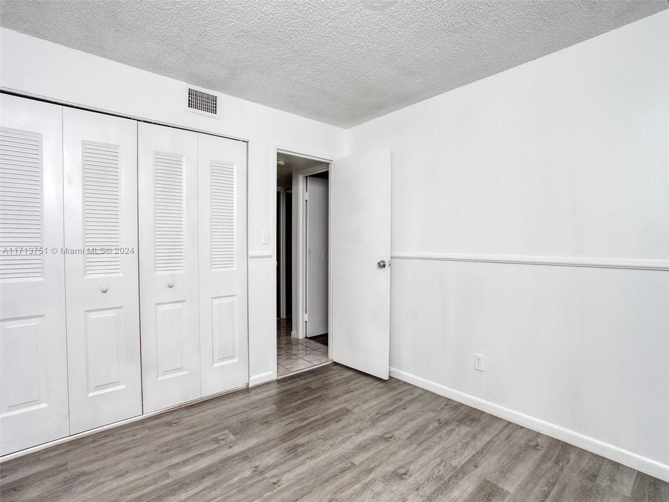 For Rent: $2,200 (2 beds, 2 baths, 875 Square Feet)