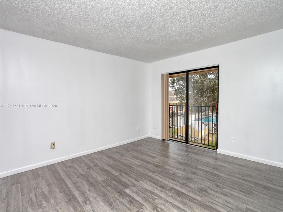 For Rent: $2,200 (2 beds, 2 baths, 875 Square Feet)