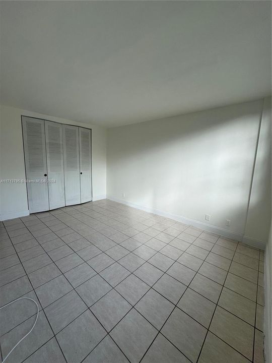 For Rent: $2,500 (2 beds, 2 baths, 1200 Square Feet)