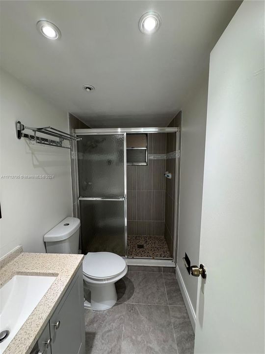 For Rent: $2,500 (2 beds, 2 baths, 1200 Square Feet)