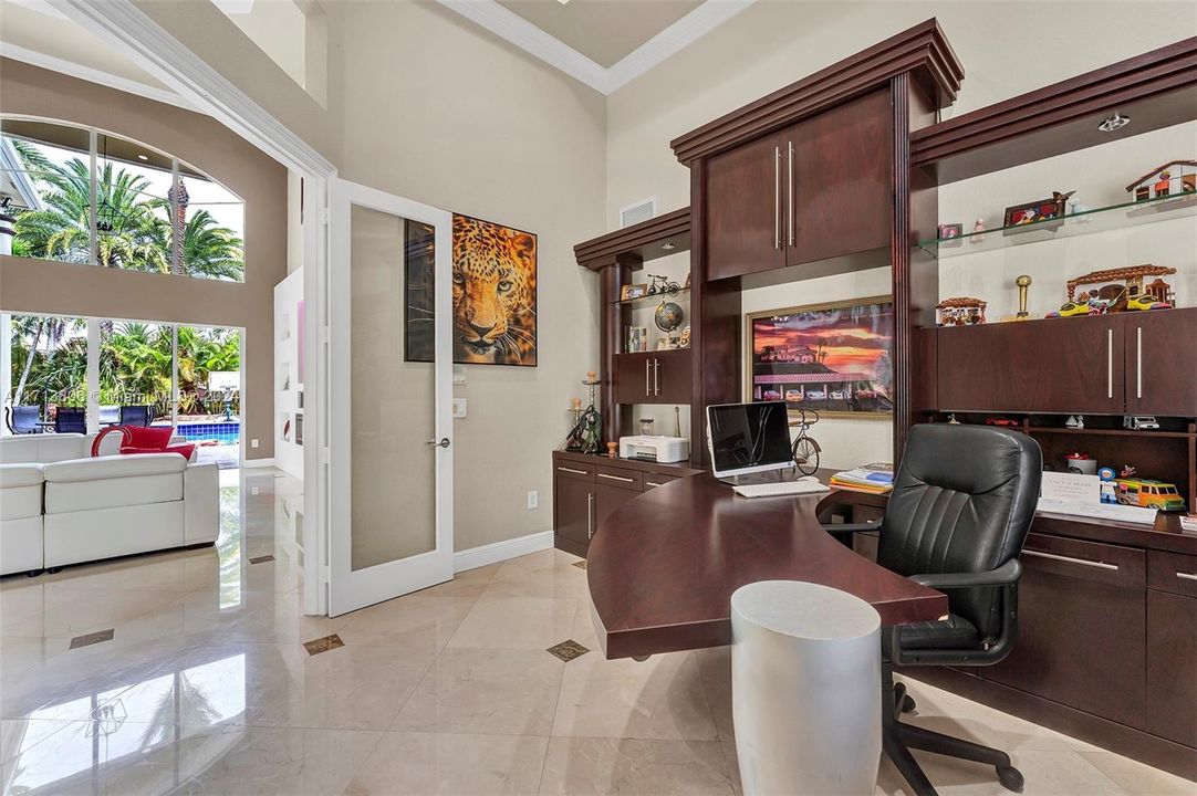 For Sale: $3,500,000 (5 beds, 4 baths, 4861 Square Feet)