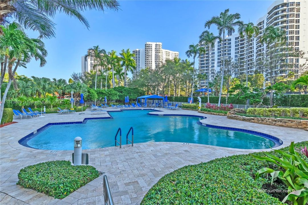 Oversized Resort Style Pool!