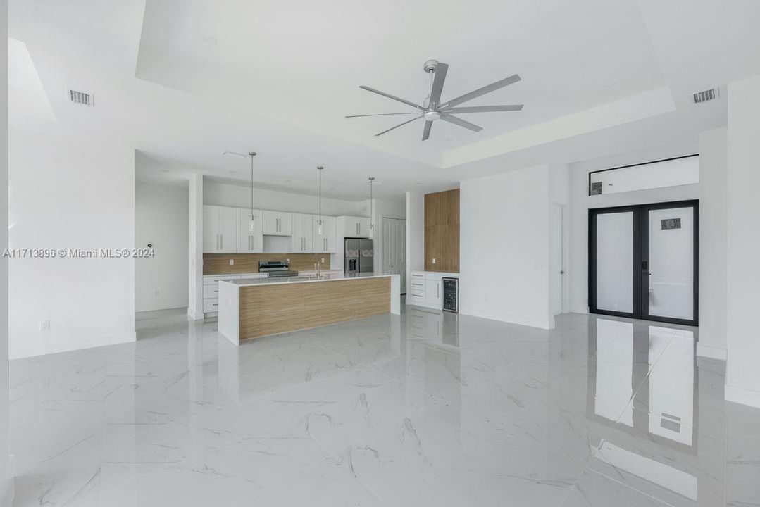 En Renta: $3,800 (3 camas, 3 baños, 2135 Pies cuadrados)