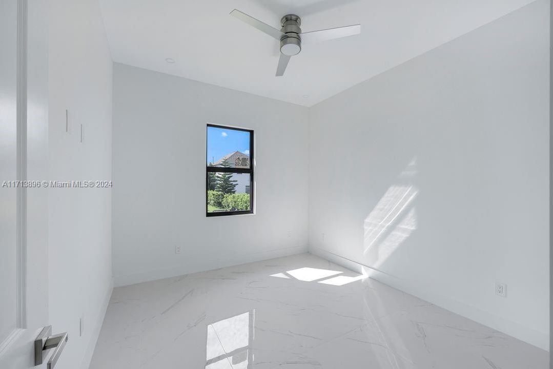 En Renta: $3,800 (3 camas, 3 baños, 2135 Pies cuadrados)