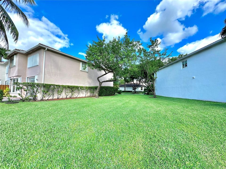 For Sale: $920,000 (3 beds, 3 baths, 2287 Square Feet)