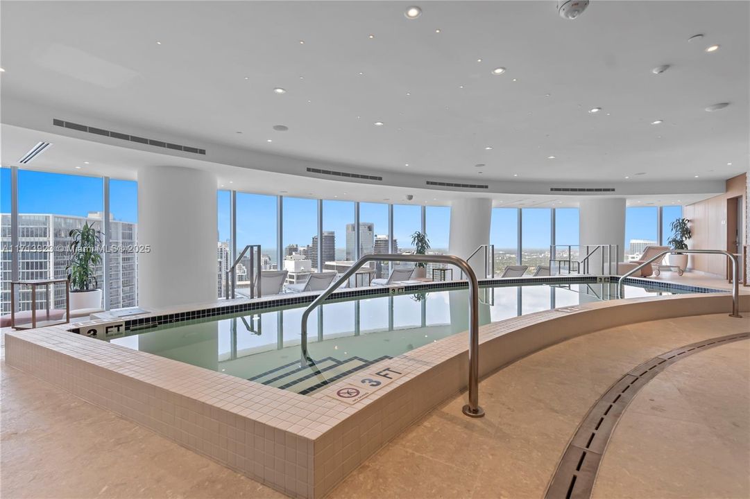 INDOOR POOL