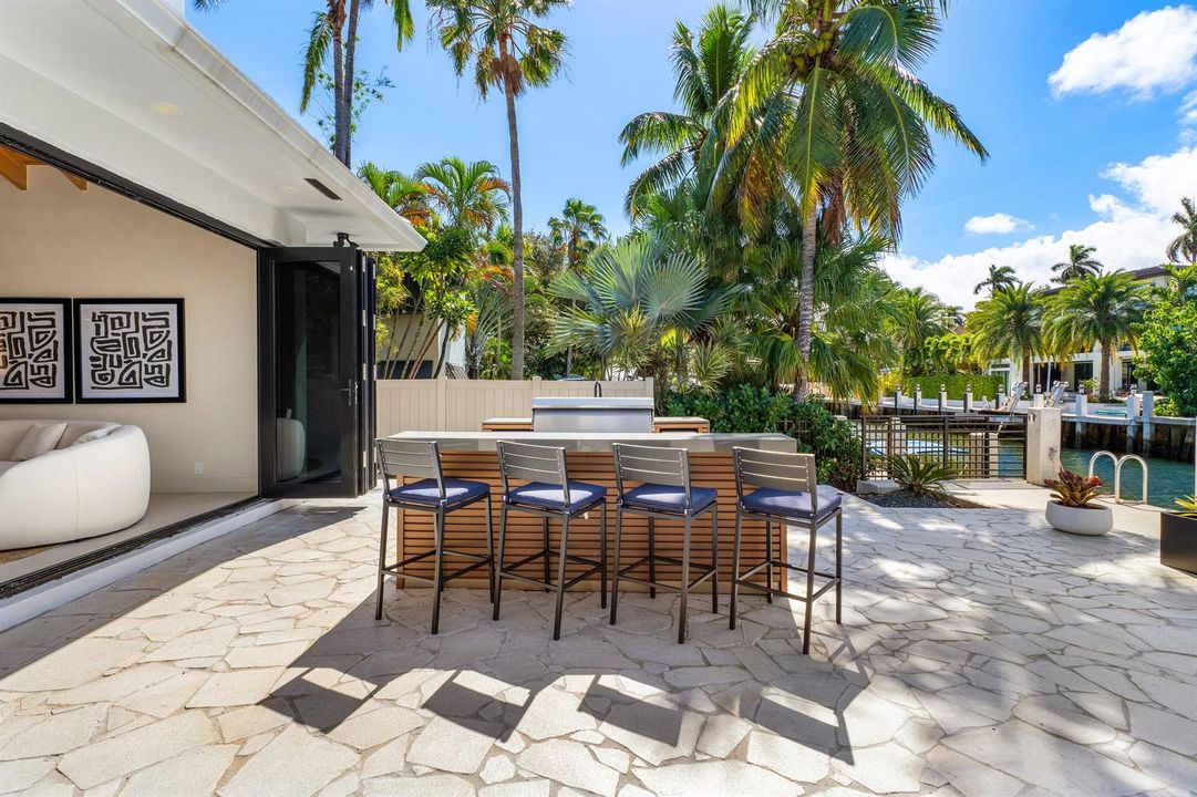 009-425CoralWay-FortLauderdale-FL-33301-