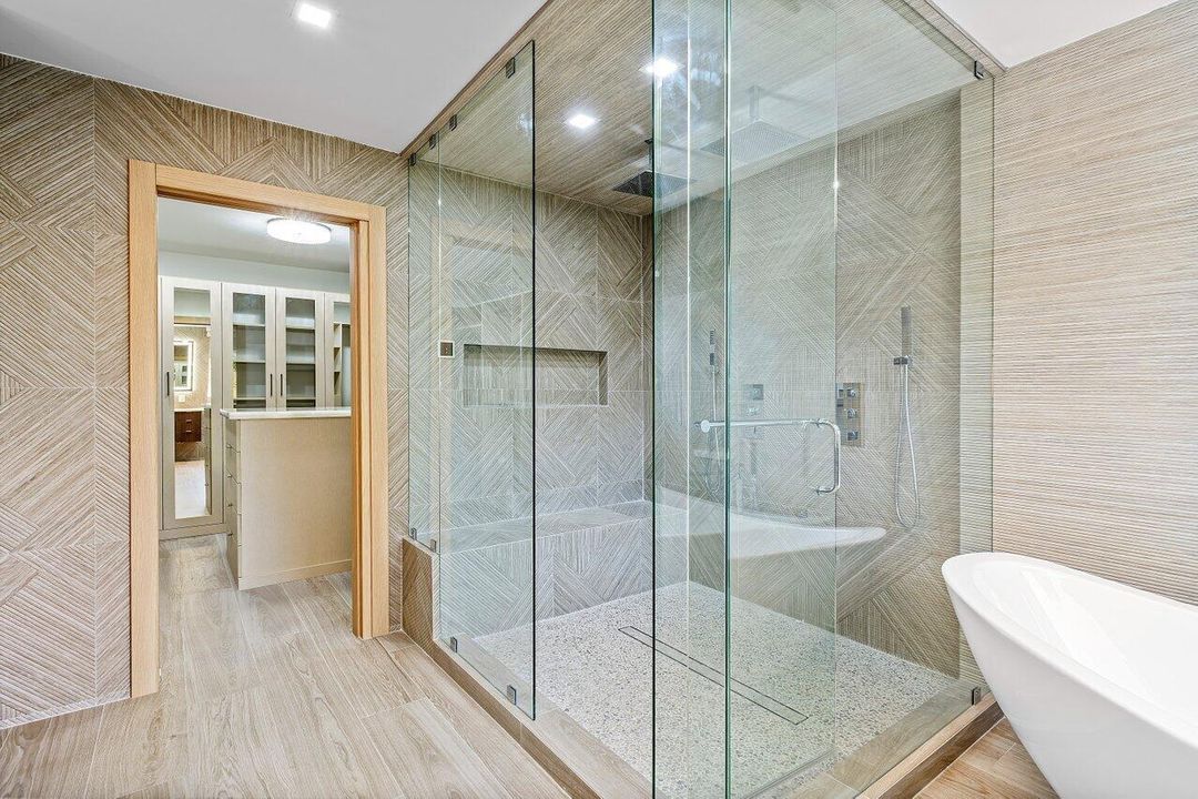 040-425CoralWay-FortLauderdale-FL-33301-