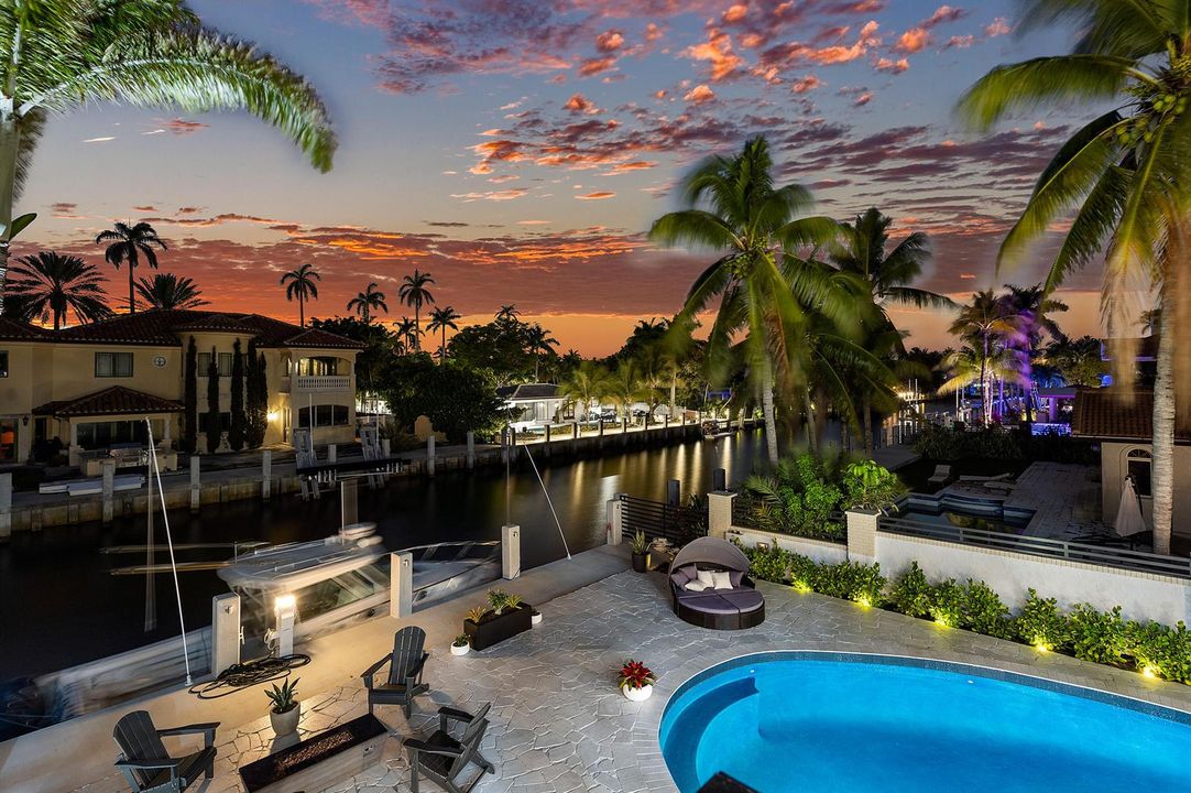070-425CoralWay-FortLauderdale-FL-33301-