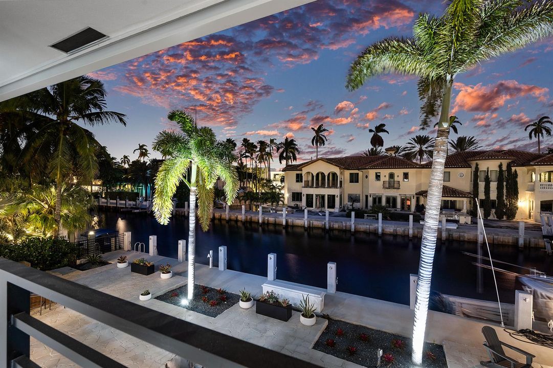 069-425CoralWay-FortLauderdale-FL-33301-