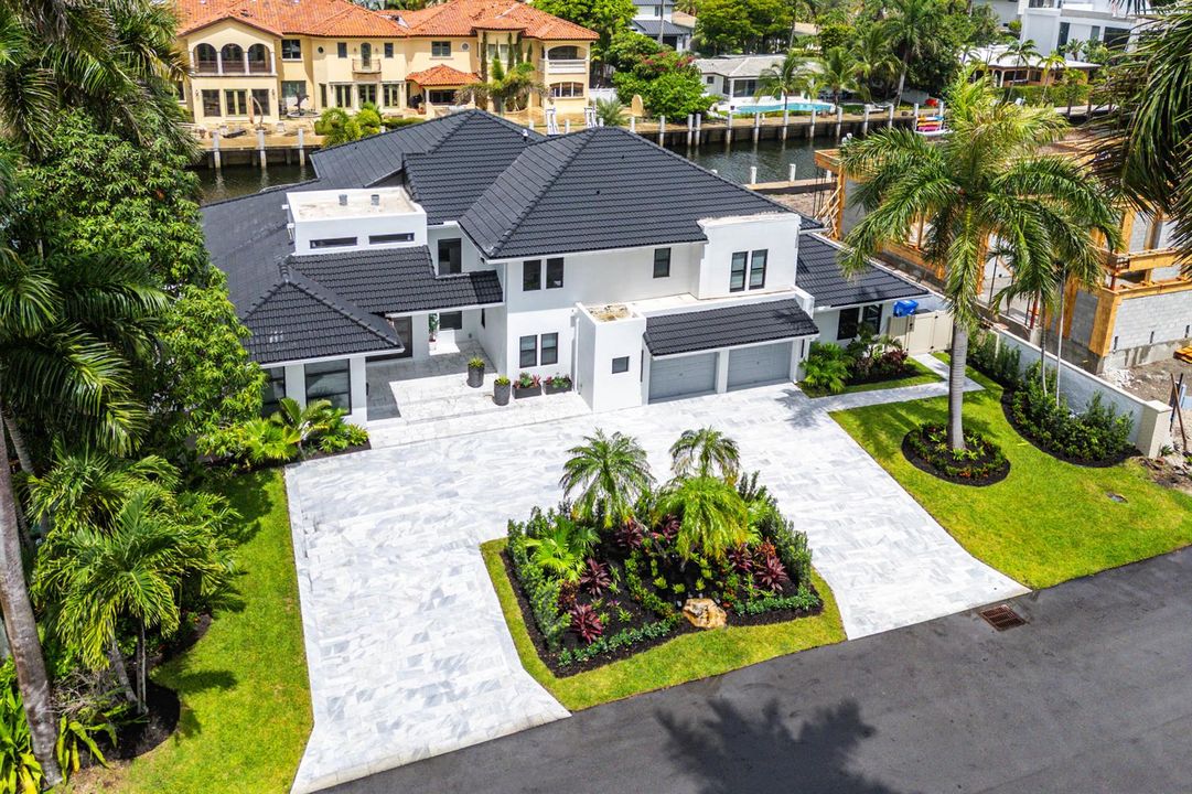 091-425CoralWay-FortLauderdale-FL-33301-