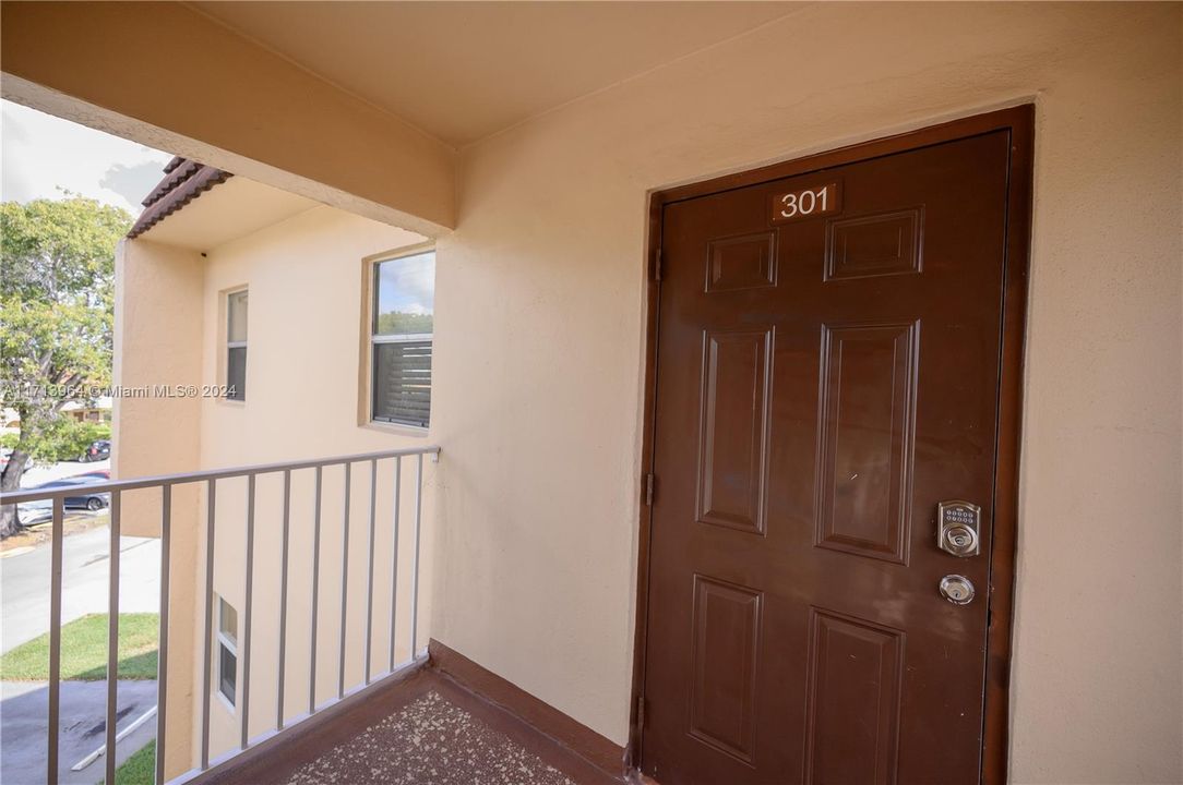 For Sale: $150,000 (2 beds, 2 baths, 850 Square Feet)