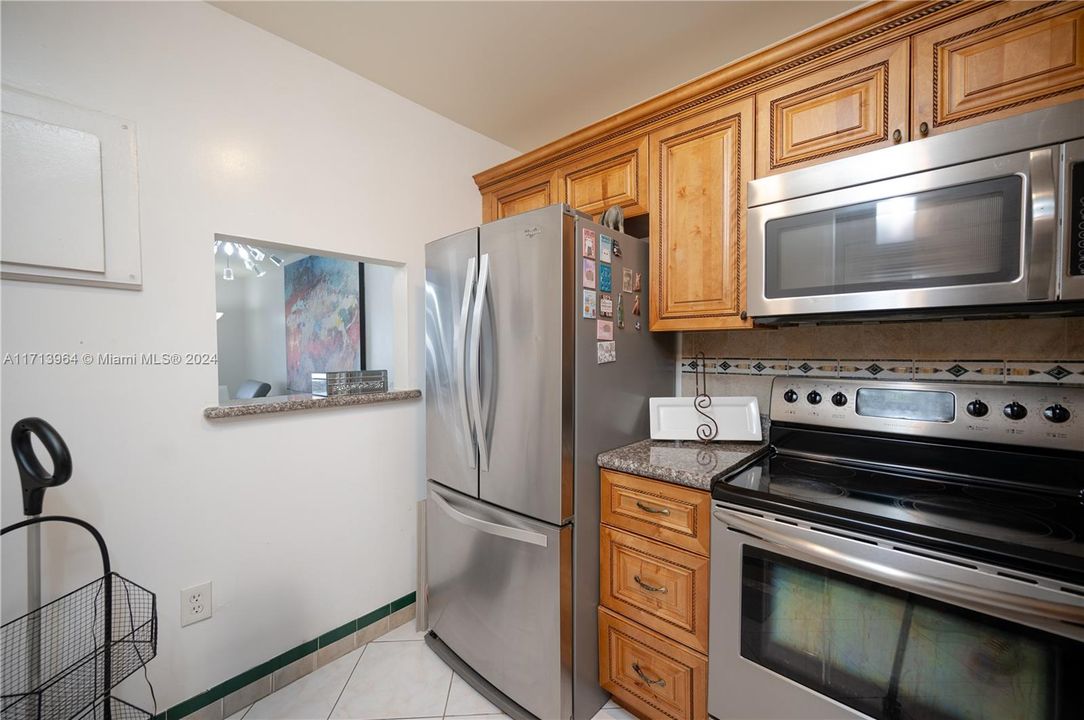 For Sale: $150,000 (2 beds, 2 baths, 850 Square Feet)