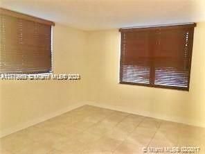 For Rent: $2,100 (2 beds, 2 baths, 936 Square Feet)