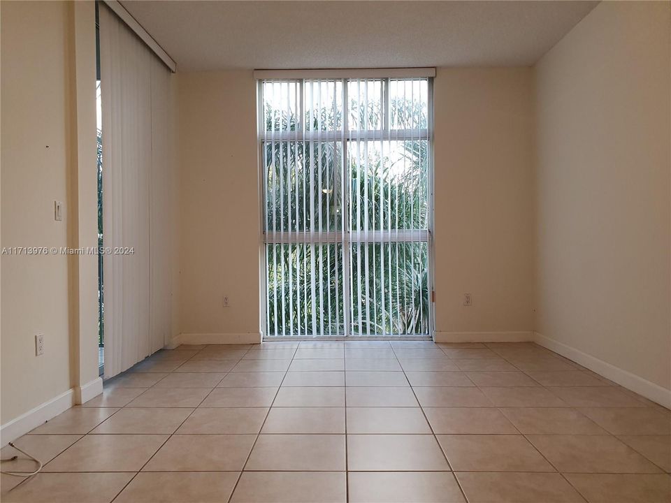 For Rent: $2,600 (2 beds, 2 baths, 1130 Square Feet)