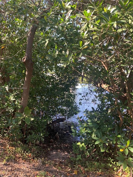 For Sale: $360,000 (3 beds, 2 baths, 1688 Square Feet)