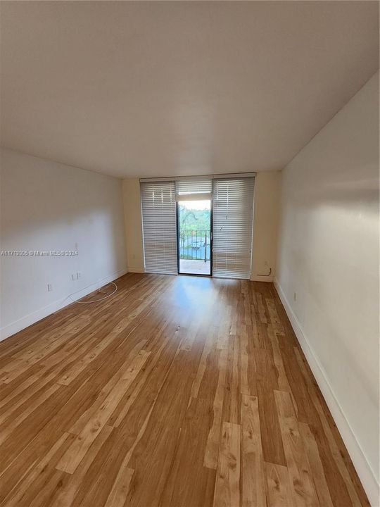 For Rent: $2,250 (2 beds, 2 baths, 960 Square Feet)