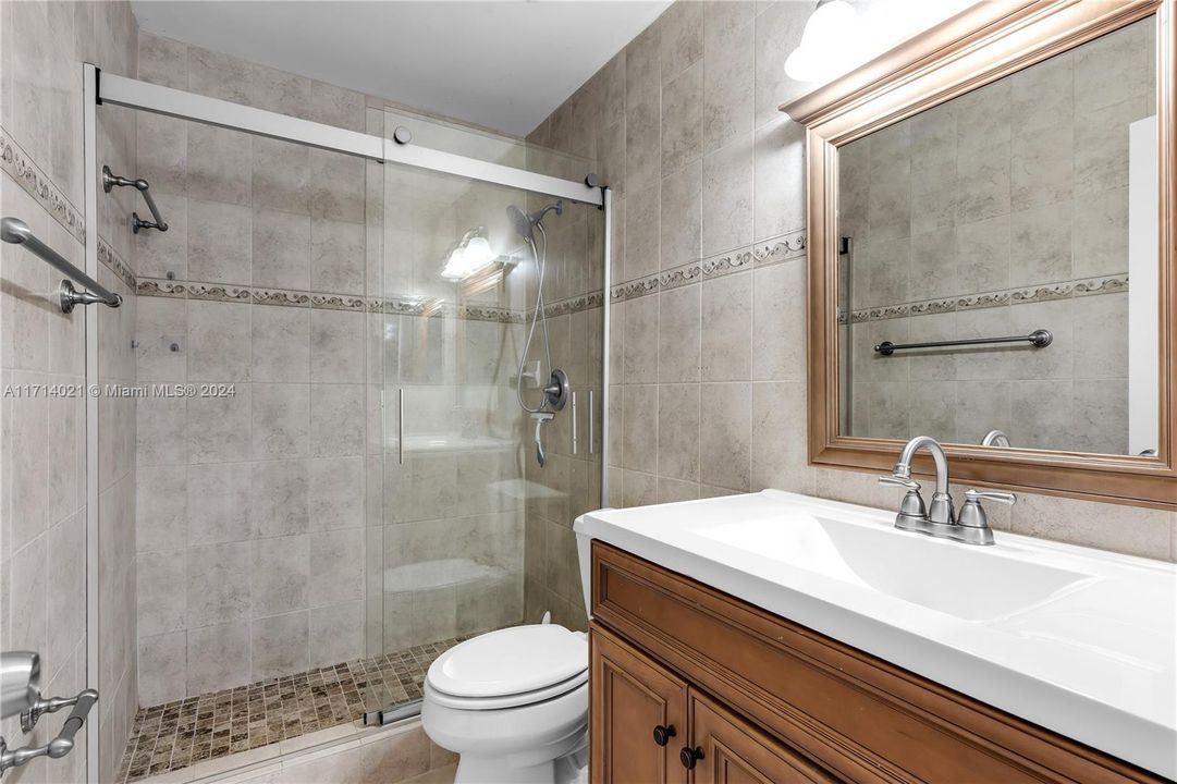 For Sale: $375,000 (2 beds, 2 baths, 1395 Square Feet)