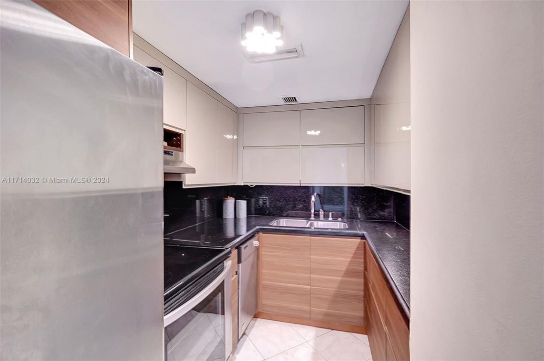 Functional U-Shaped and renovated kitchen.