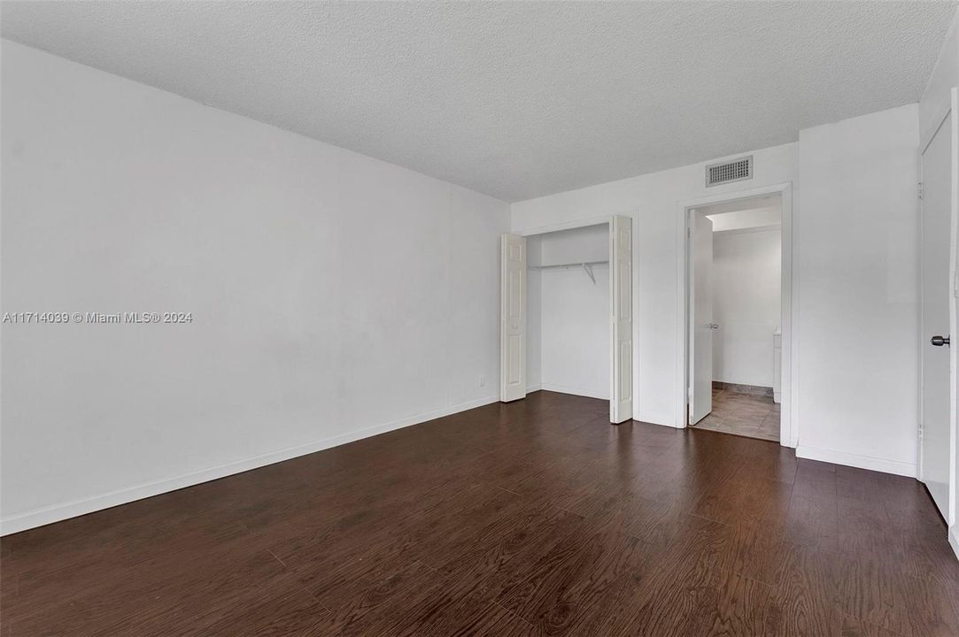 For Rent: $2,250 (2 beds, 2 baths, 1106 Square Feet)