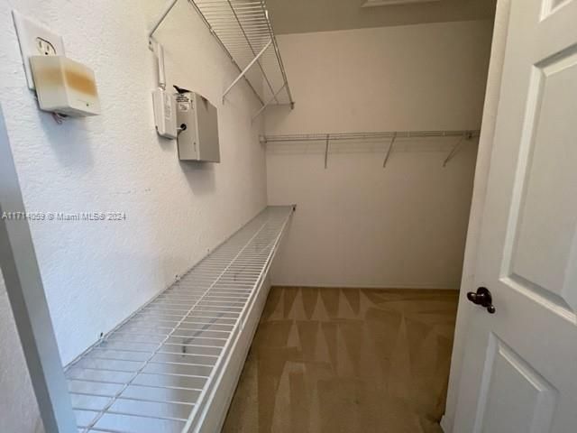 For Rent: $2,250 (2 beds, 2 baths, 1431 Square Feet)