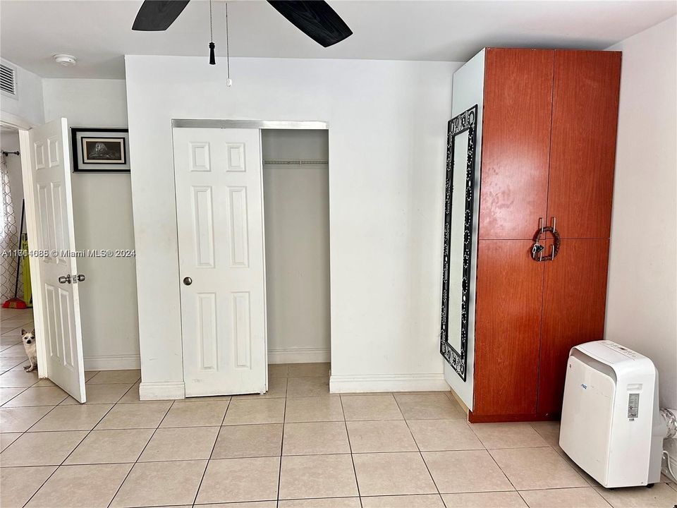 For Rent: $4,500 (4 beds, 2 baths, 1624 Square Feet)