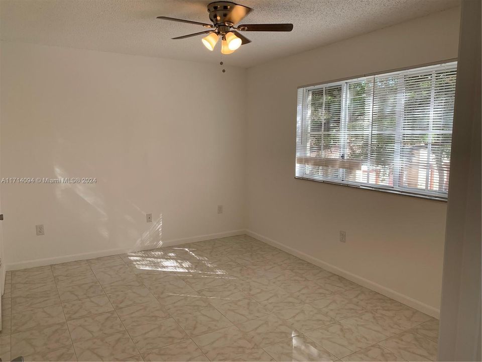 For Rent: $2,400 (2 beds, 2 baths, 1080 Square Feet)