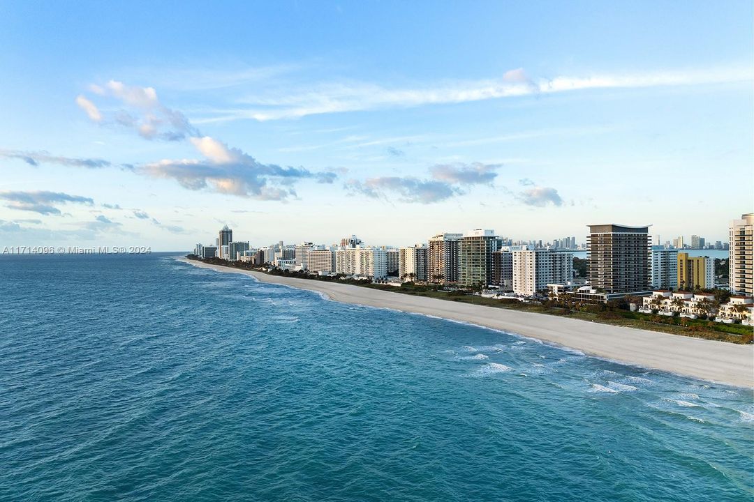 For Sale: $2,350,000 (2 beds, 2 baths, 1322 Square Feet)