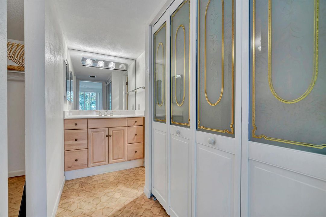 2528 Boundbrook Dr Interior (17)