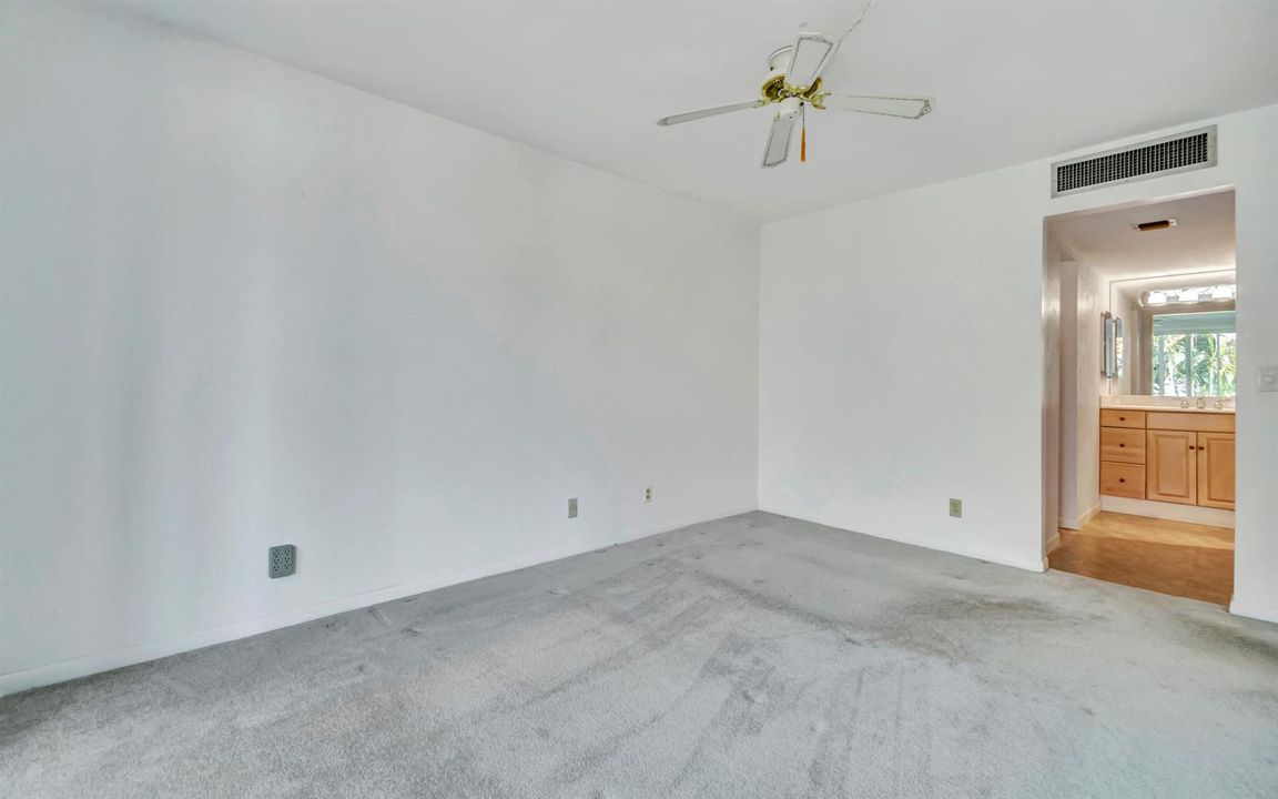 2528 Boundbrook Dr Interior (16)
