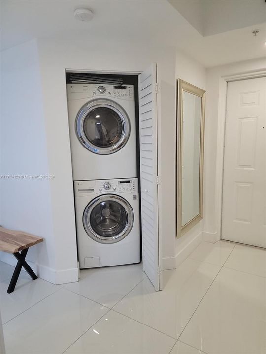 LAUNDRY IN UNIT WITH STORAGE