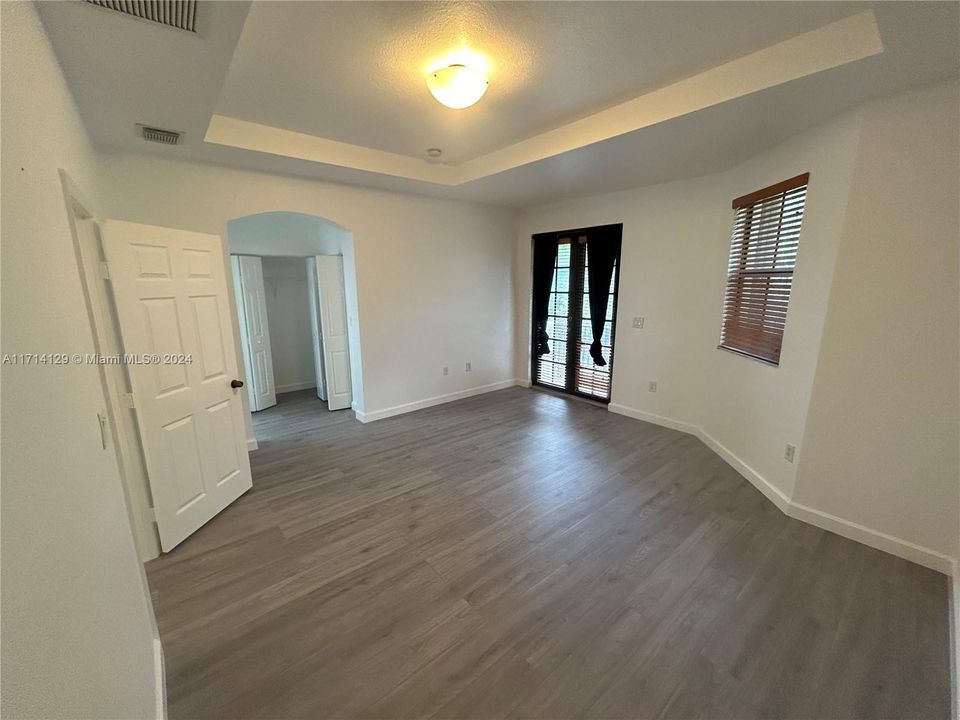 For Rent: $3,600 (3 beds, 2 baths, 1854 Square Feet)