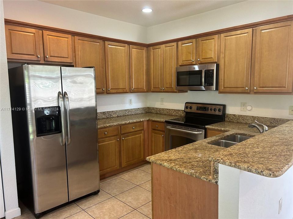 For Rent: $3,600 (3 beds, 2 baths, 1854 Square Feet)