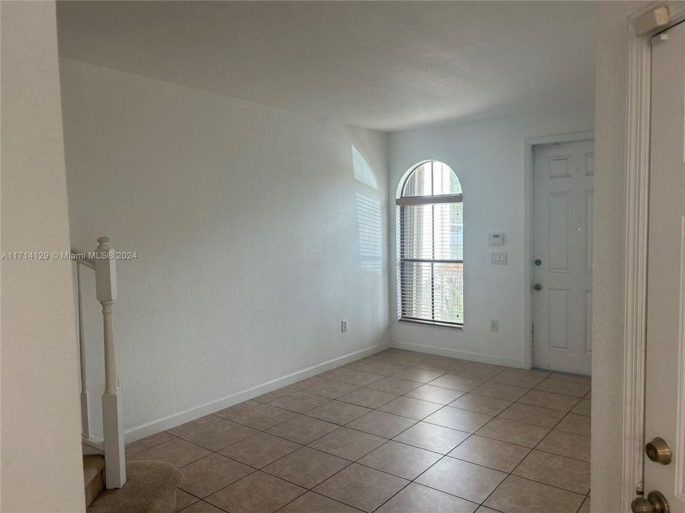 For Rent: $3,600 (3 beds, 2 baths, 1854 Square Feet)